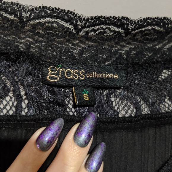 Black sheer blouse w/ lace - Picture 4 of 4